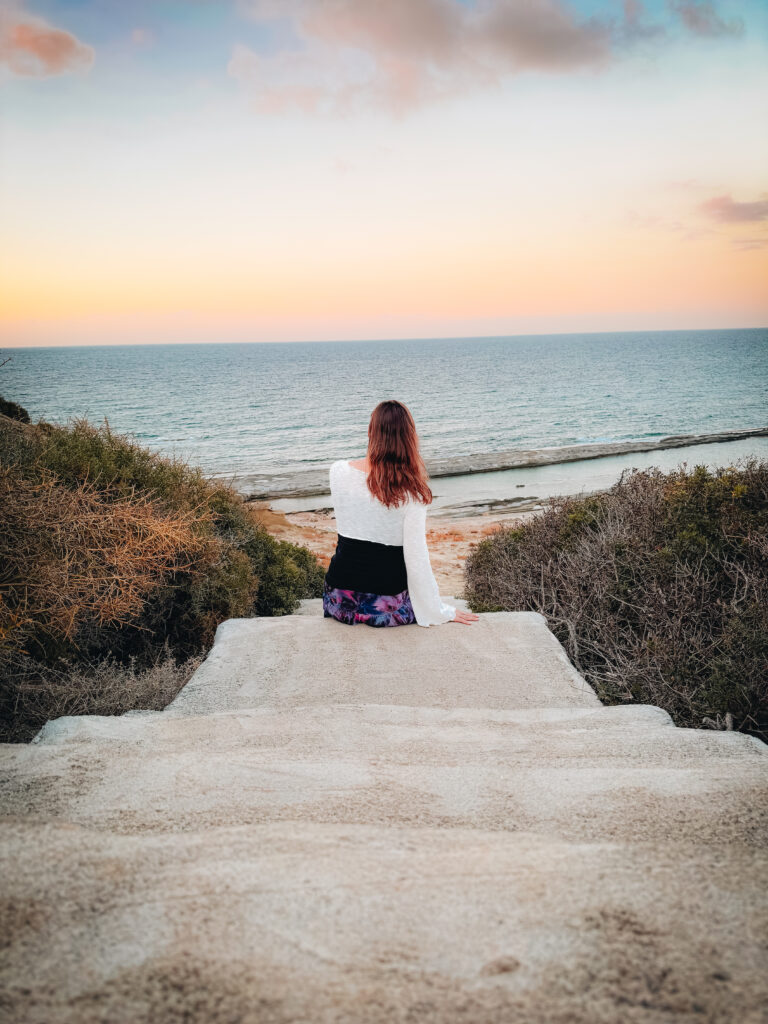 odpolední podzimní procházka po pláži na severním kypru