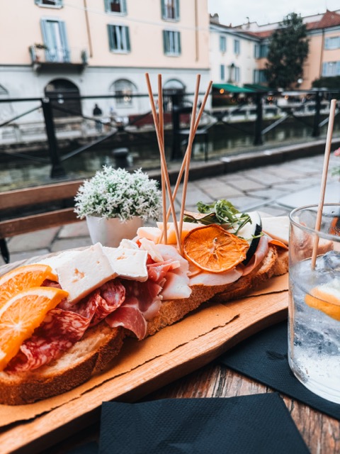 Naviglio grande jídlo